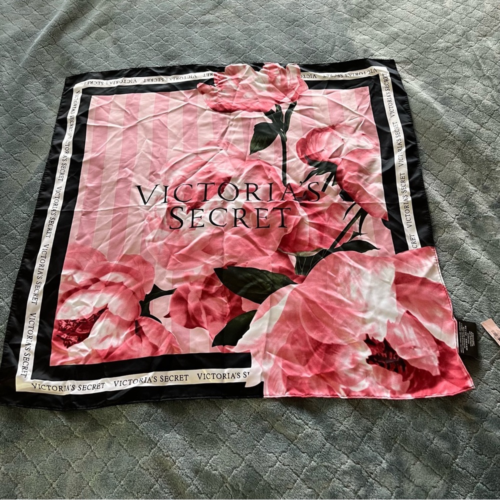 Victorias‎ Secret Pink Floral Stripe Satin Square Scarf 25x25 NWT Snag